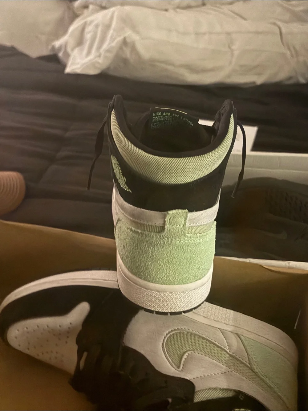 Air Jordan 1 High Zoom Comfort 2 'Honeydew' Mens